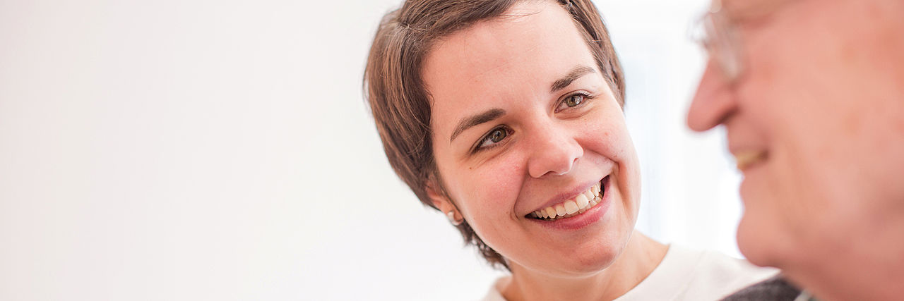 DRK-Herten Rotkreuz Symbolfotos, Senioren, Ambulante Pflege, Hausnotruf, Rotkreuz-App MeinDRK, Inklusion und jung und alt